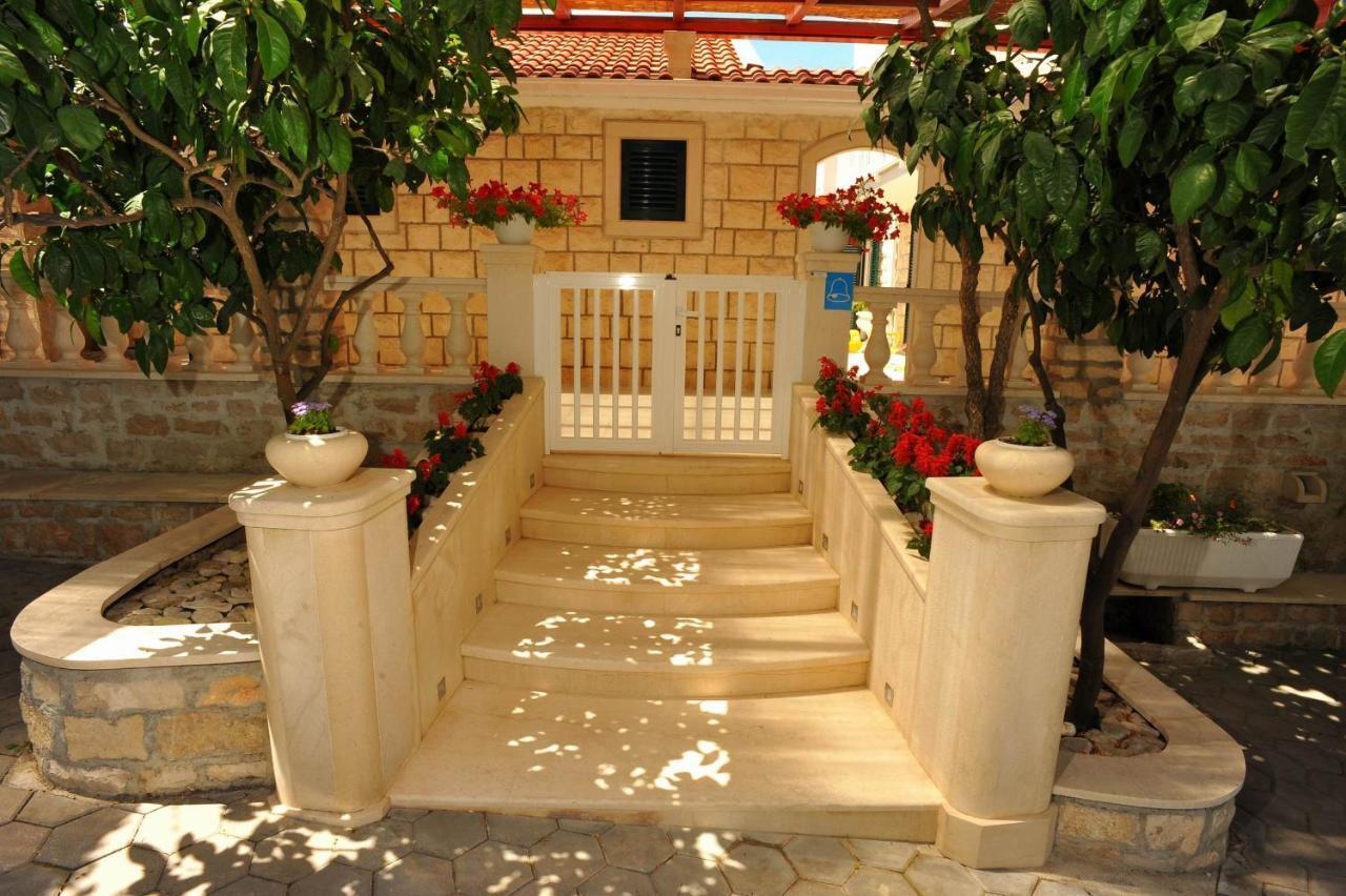 Villa Anni Сутиван Екстериор снимка